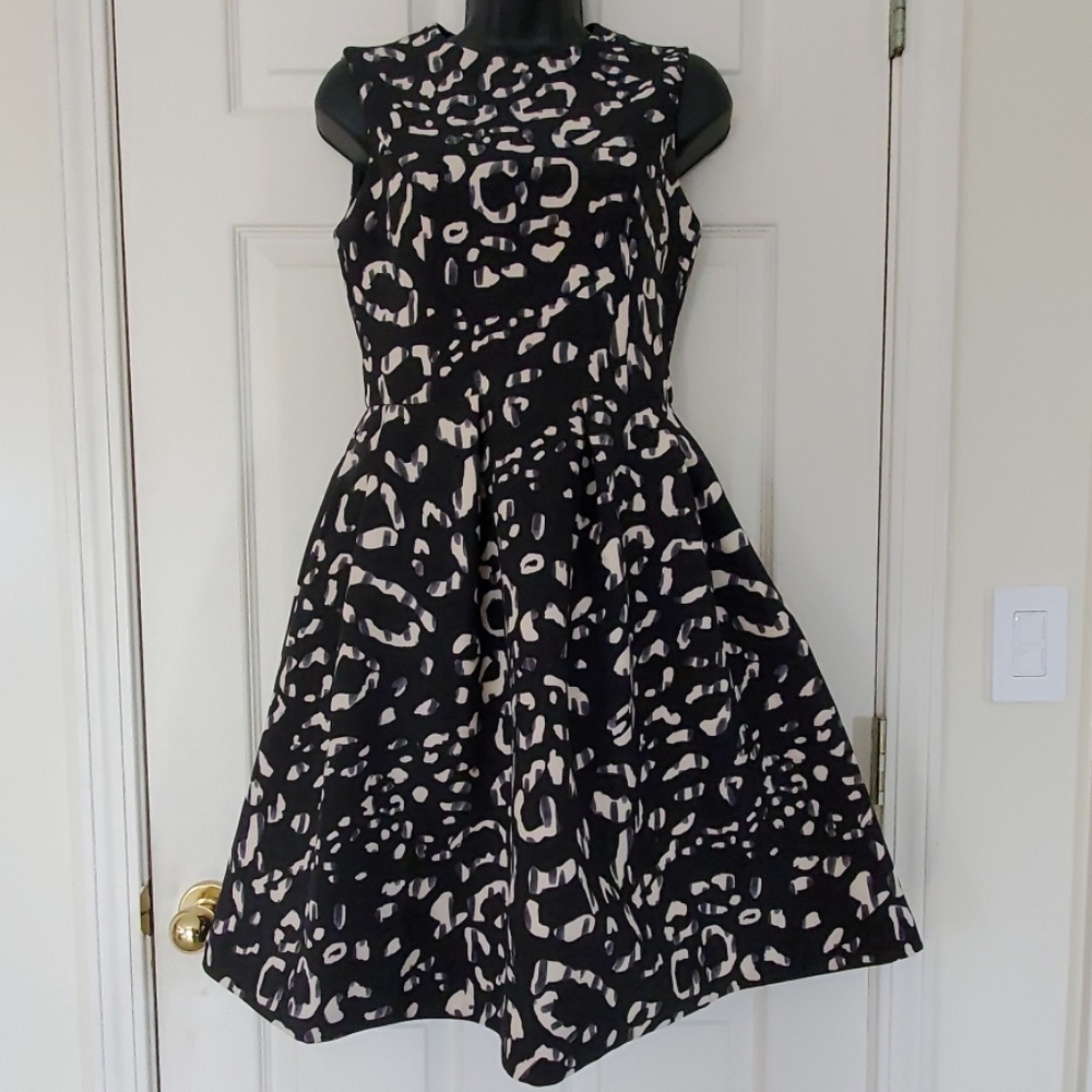 H&M Leopard Print Dress - Picture 2 of 3